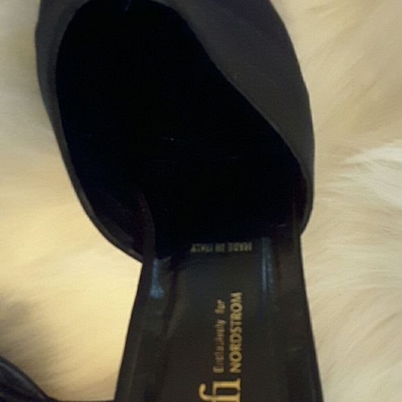 Amali slip on shoes with small kitten heelssize - Picture 6 of 8